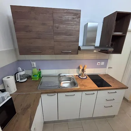 Milka Apartment Vrsi